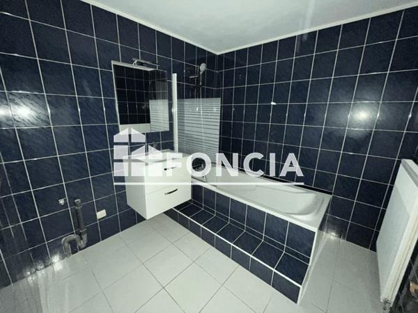 Location Appartement 2 pièces 64 m² - 5 RUE DU PASSAGE Avanne Aveney 25720