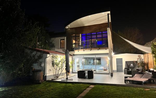 Maison à vendre    5 pièces • 186 m2 Le Perreux-sur-Marne