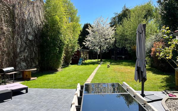 Maison à vendre    5 pièces • 186 m2 Le Perreux-sur-Marne