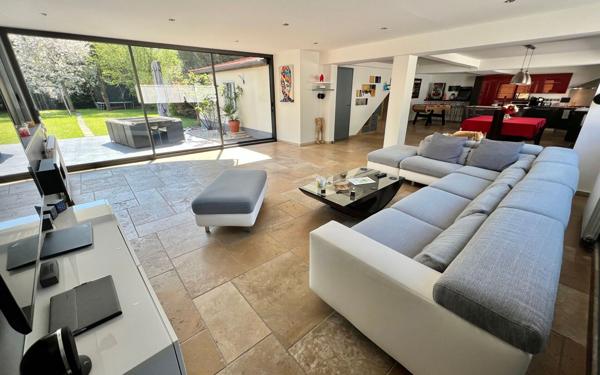 Maison à vendre    5 pièces • 186 m2 Le Perreux-sur-Marne