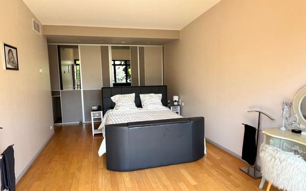 Maison à vendre    5 pièces • 186 m2 Le Perreux-sur-Marne