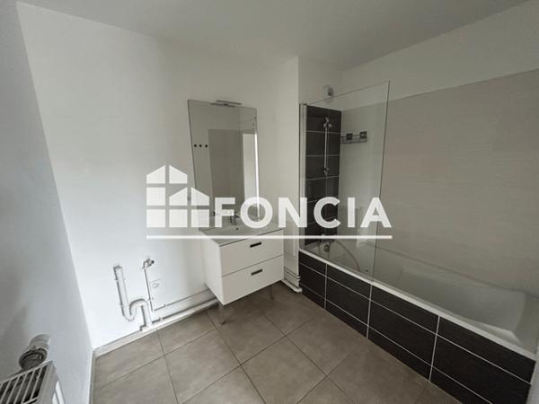 Location Appartement 2 pièces 42.9 m² - 52 RUE JEAN JAURES Armentieres 59280