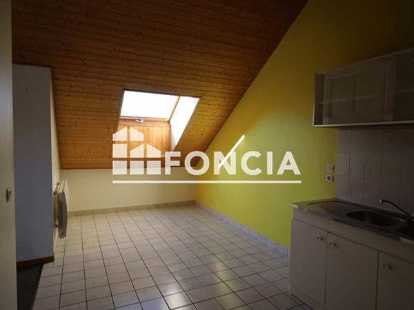 Location Appartement 4 pièces 73.3 m² - 220 AVENUE DE LA LIBERATION La Roche Sur Foron 74800