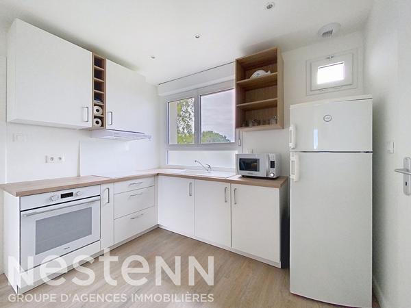 La mer et les sentiers à quelques pas : Appartement meublé T3 à Kerfany-Plage