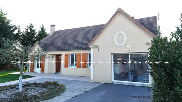 Rosny-sur-Seine : Maison contemporaine 127m2 avec vie de Plain-pied / 5 chambres / jardin clos de 840m2 autour.