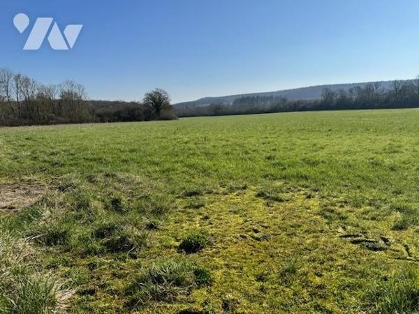 PARCELLE DE TERRES AVEC UN BÂTIMENT 