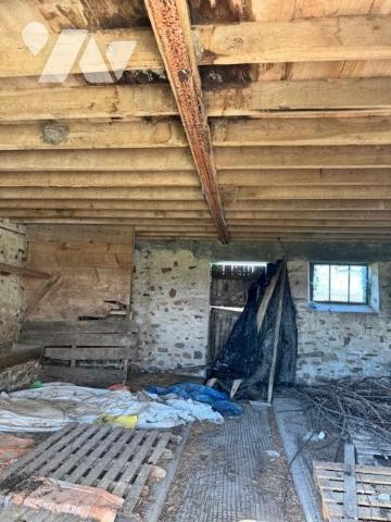 PARCELLE DE TERRES AVEC UN BÂTIMENT 