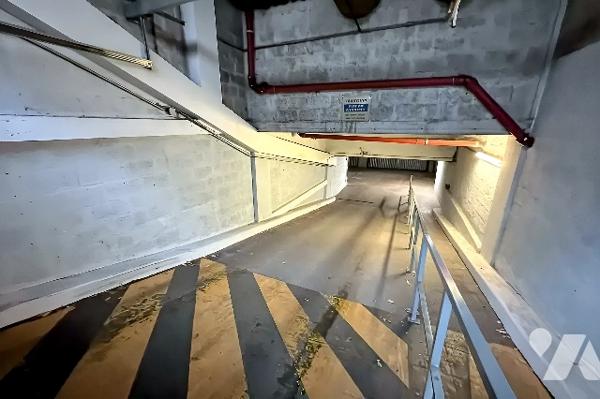 Double box - Rue du Bicentenaire, Puteaux (Centre-ville)