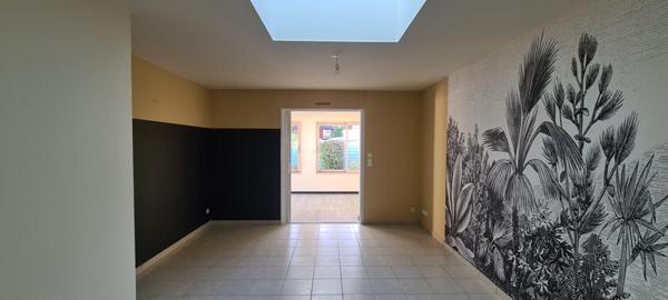 Maison Clisson 4 pièces 78.39 M² . 2 Chs . T 307 M² . Garage . Terrasse