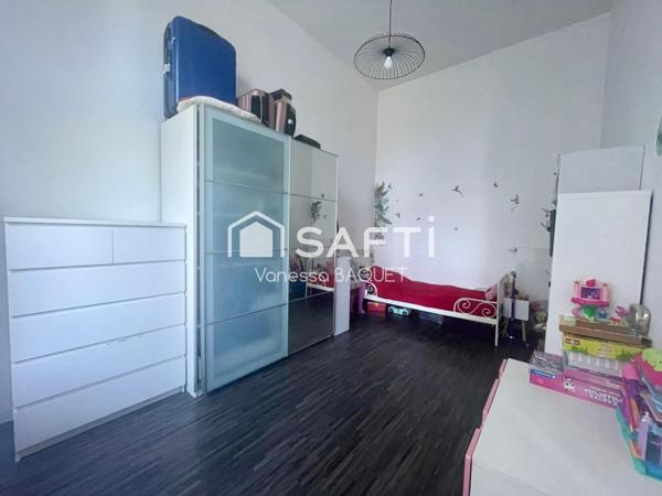 Appartement récent 2 pièces de 43 m2, rez-de-jardin, proche centre ville