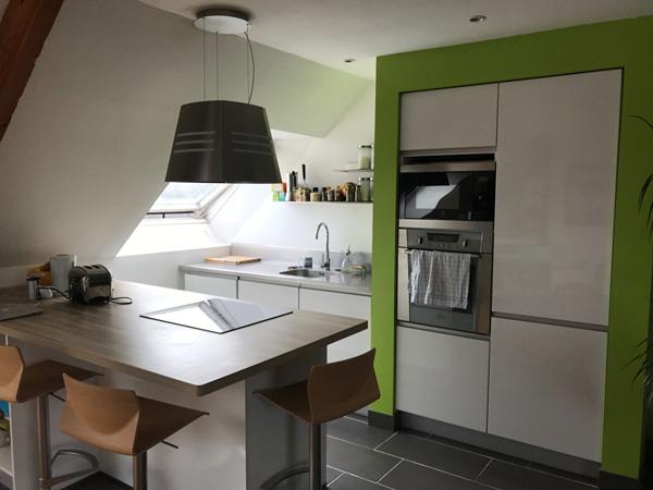 A vendre à Vannes APPARTEMENT DERNIER ETAGE - 2 CHAMBRES + BUREAU et PLACE DE PARKING