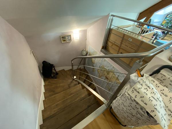 A vendre à Vannes APPARTEMENT DERNIER ETAGE - 2 CHAMBRES + BUREAU et PLACE DE PARKING