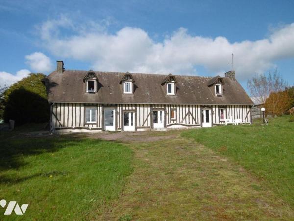 UNE JOLIE MAISON EN PIERRES ET COLOMBAGES, à rénover avec 1ha50a de TERRAIN