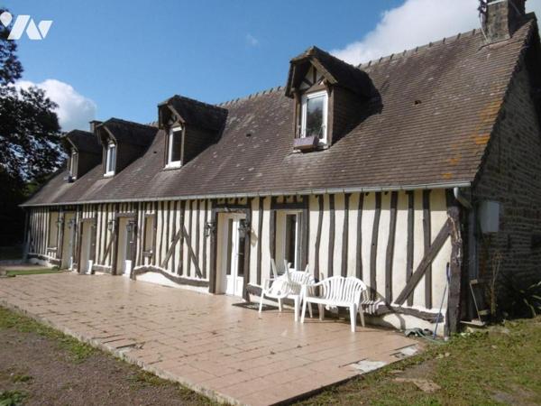 UNE JOLIE MAISON EN PIERRES ET COLOMBAGES, à rénover avec 1ha50a de TERRAIN