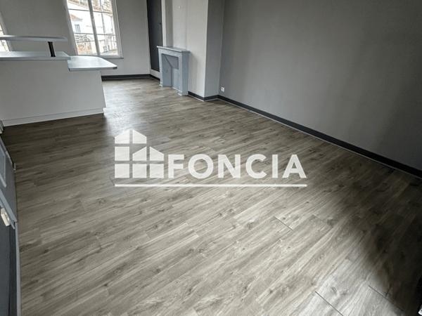 Location Appartement 3 pièces 87 m² - 54 TER AVENUE DE PARIS Niort 79000