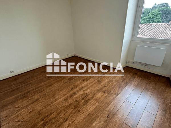 Location Appartement 3 pièces 87 m² - 54 TER AVENUE DE PARIS Niort 79000