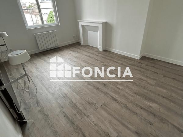 Location Appartement 3 pièces 87 m² - 54 TER AVENUE DE PARIS Niort 79000