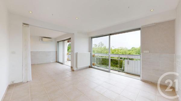 Appartement T3 à vendre  3 pièces - 64 m 2   ANGLET  - 64