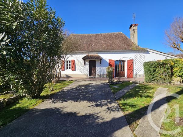Maison à vendre  8 pièces - 198 m 2   ORTHEZ  - 64