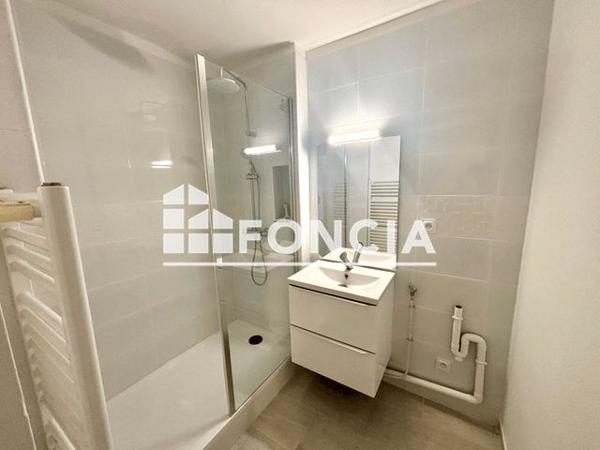 Location Appartement 2 pièces 42 m² - 293 RUE HENRI POINCARE Toulon 83000