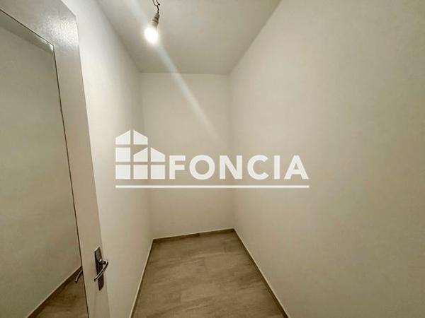 Location Appartement 2 pièces 42 m² - 293 RUE HENRI POINCARE Toulon 83000