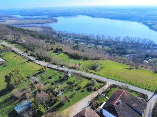 Maison familiale, vue dominante exceptionnelle, studio (fort potentiel locatif), 4000 m2