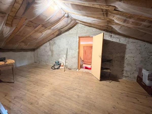 Maison familiale, vue dominante exceptionnelle, studio (fort potentiel locatif), 4000 m2