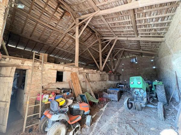 Maison familiale, vue dominante exceptionnelle, studio (fort potentiel locatif), 4000 m2