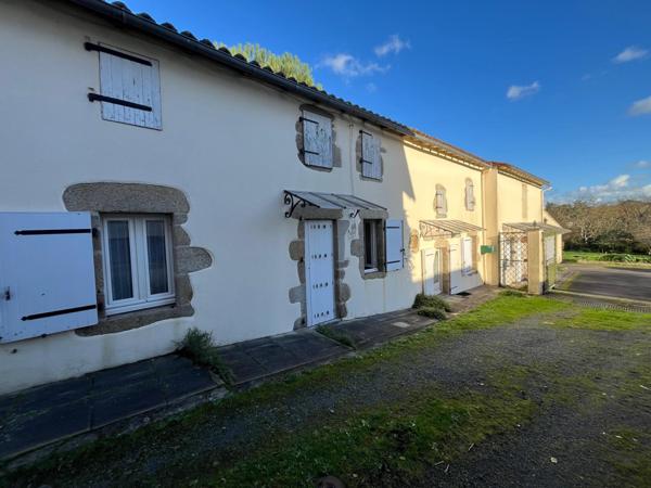 Bâtisse en pierre de 220 m² avec jardin - CLISSON