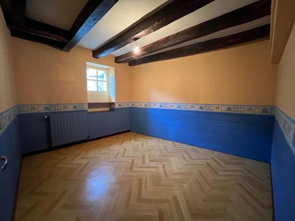 Bâtisse en pierre de 220 m² avec jardin - CLISSON