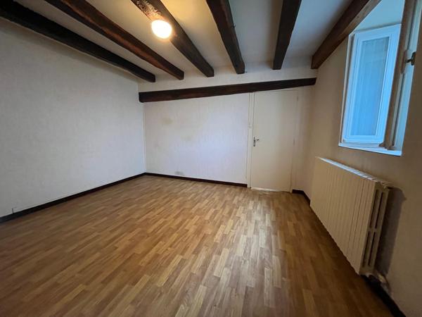 Bâtisse en pierre de 220 m² avec jardin - CLISSON