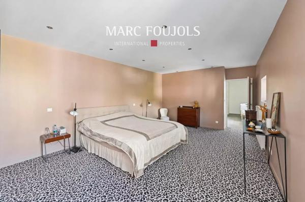 Clermont – Remarquable propriété ancienne avec jardin clos