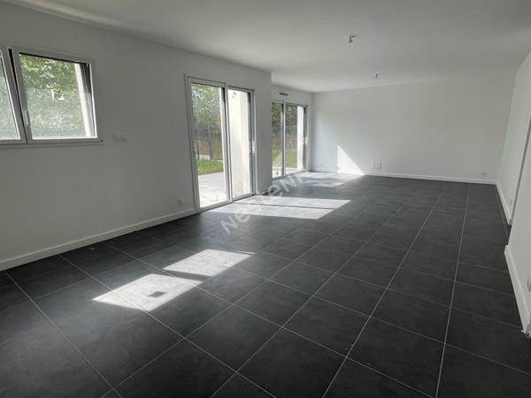 Vente maison neuve à Elven / Centre-ville, jardin, garage, proche commerces et vie de plain pied