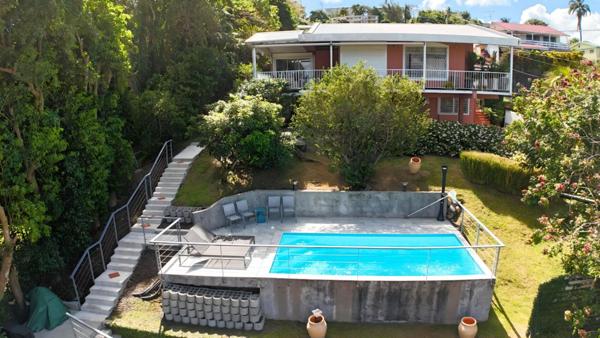 VILLA F6 DE PRESTIGE DE 153 M² AVEC PISCINE A FORT DE FRANCE