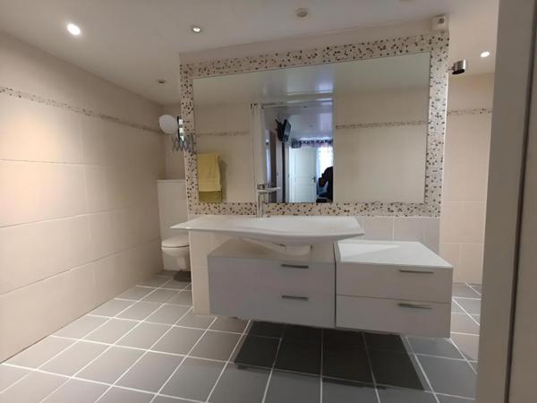 VILLA F6 DE PRESTIGE DE 153 M² AVEC PISCINE A FORT DE FRANCE