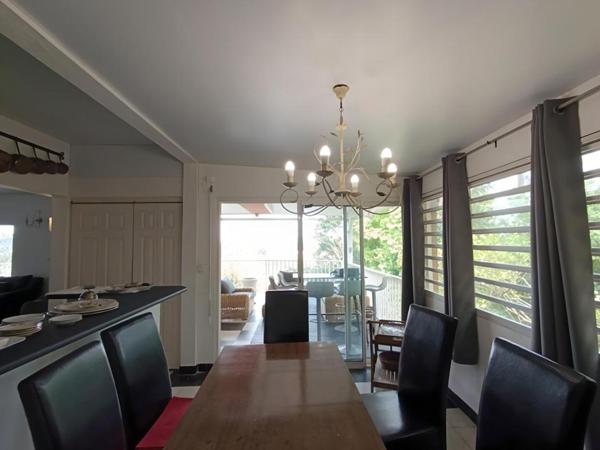 VILLA F6 DE PRESTIGE DE 153 M² AVEC PISCINE A FORT DE FRANCE