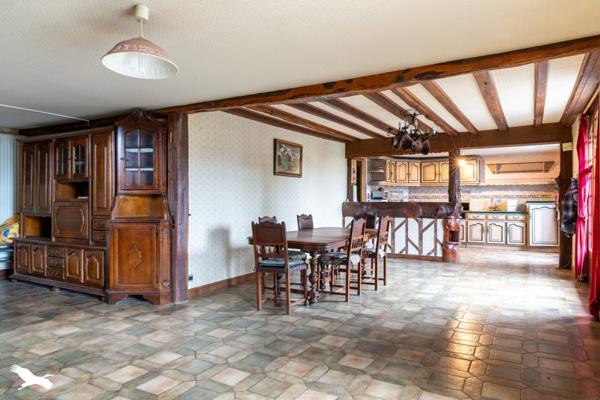 Maison à vendre 317 000 € Saint-Yrieix-la-Perche 12 p 290 m² DPE D