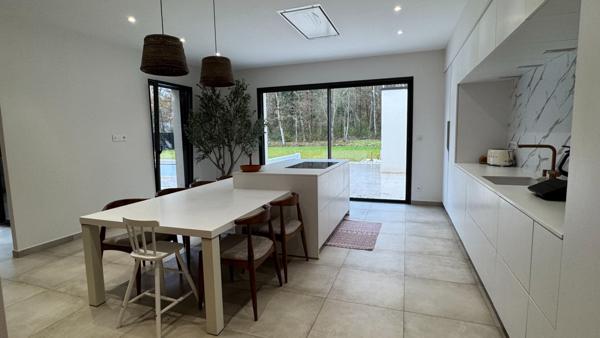 DEMEURE CONTEMPORAINE A VENDRE ROMORANTIN