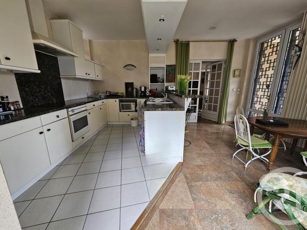 Maison à vendre  8 pièces - 212,64 m2 LONS LE SAUNIER - 39