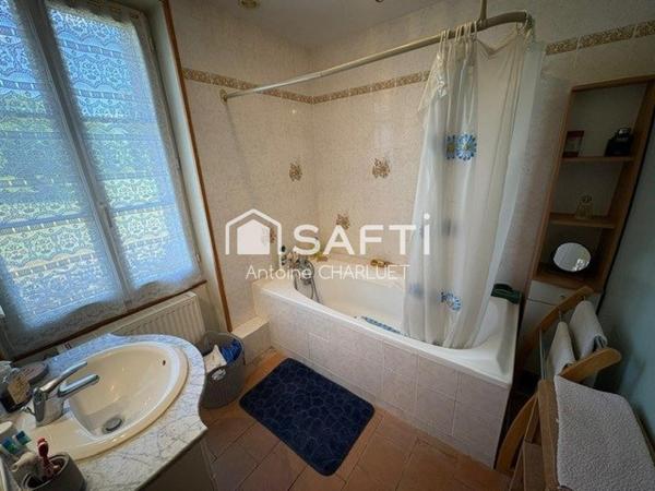 Maison de bourg de 75m² - deux chambres -