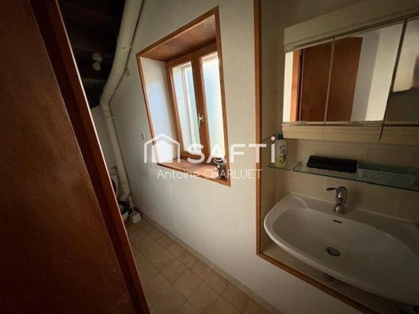 Maison de bourg de 75m² - deux chambres -