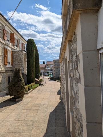 Belle propriété avec 7 appartements loués