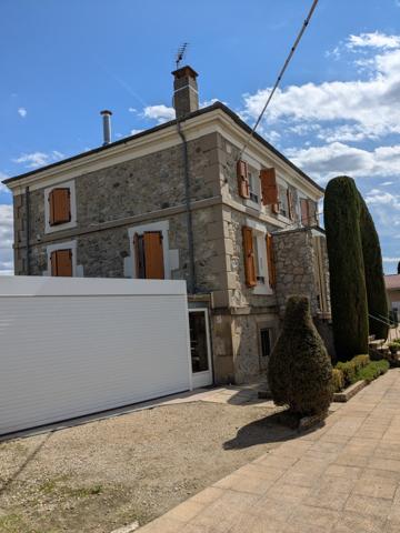 Belle propriété avec 7 appartements loués