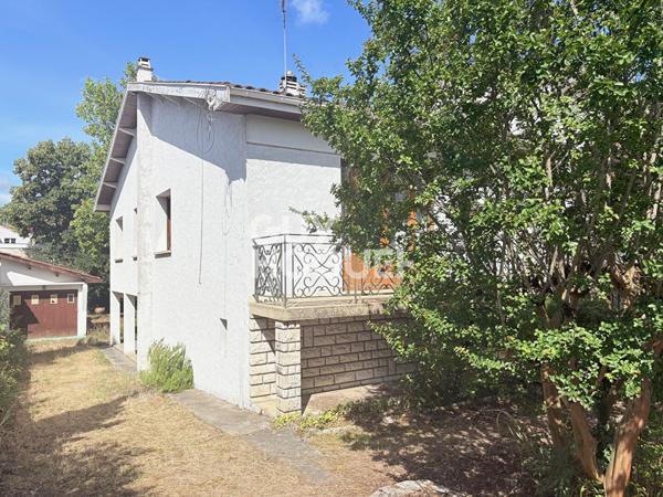 MAISON CENTRE DE PESSAC AU CALME :GARAGE