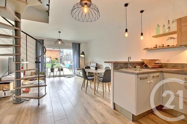 Appartement T3 à vendre  3 pièces - 68,50 m 2   EVIAN LES BAINS  - 74