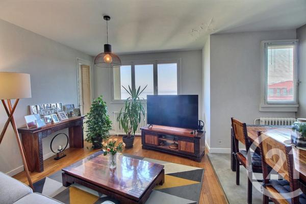 Appartement T3 à vendre  3 pièces - 68,50 m 2   EVIAN LES BAINS  - 74