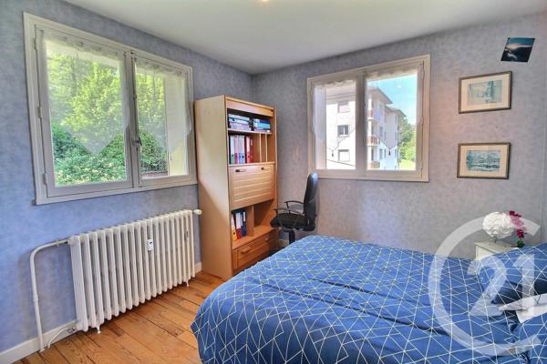 Appartement T3 à vendre  3 pièces - 68,50 m 2   EVIAN LES BAINS  - 74