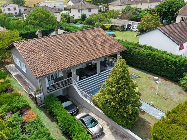 Maison
         9 pièces
        - 205 m² Exclusivité 439 000 € *