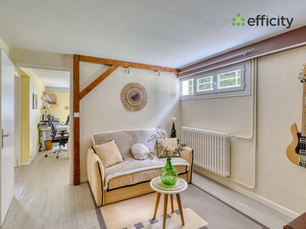 Maison
         9 pièces
        - 205 m² Exclusivité 439 000 € *