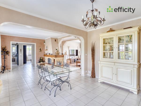 Maison
         9 pièces
        - 205 m² Exclusivité 439 000 € *